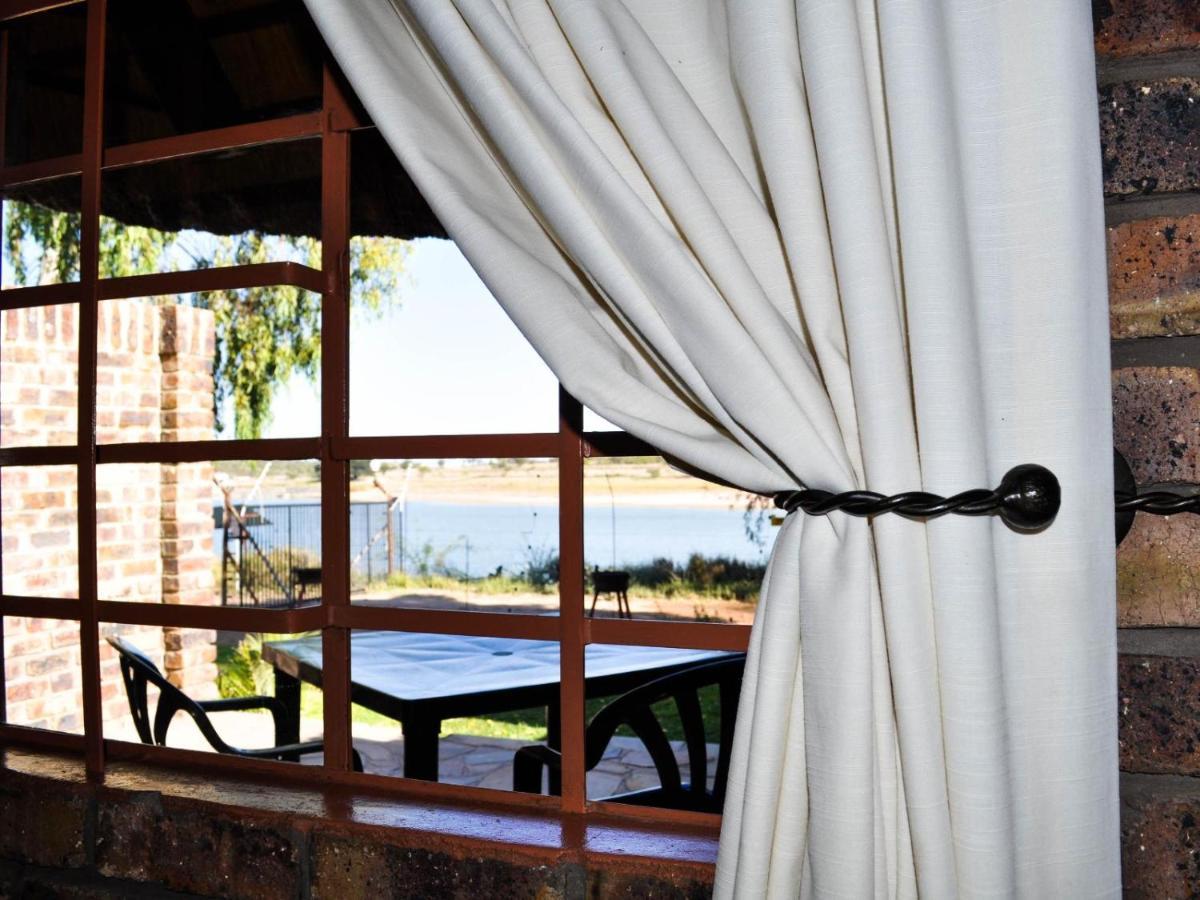 Die Dam - Transkalahari End Resort Gobabis ภายนอก รูปภาพ